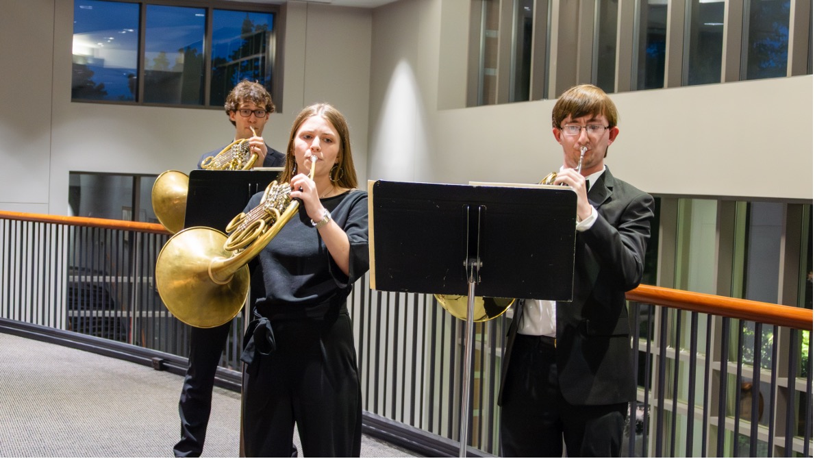 horn students performing 