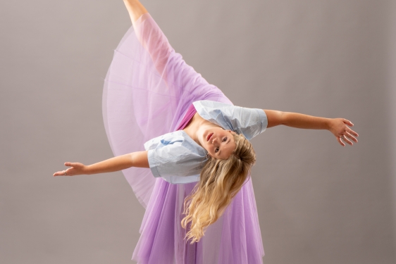 image of girl dancing